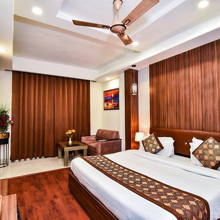 Pinaz Royale Hotel Amritsar Bagian luar foto