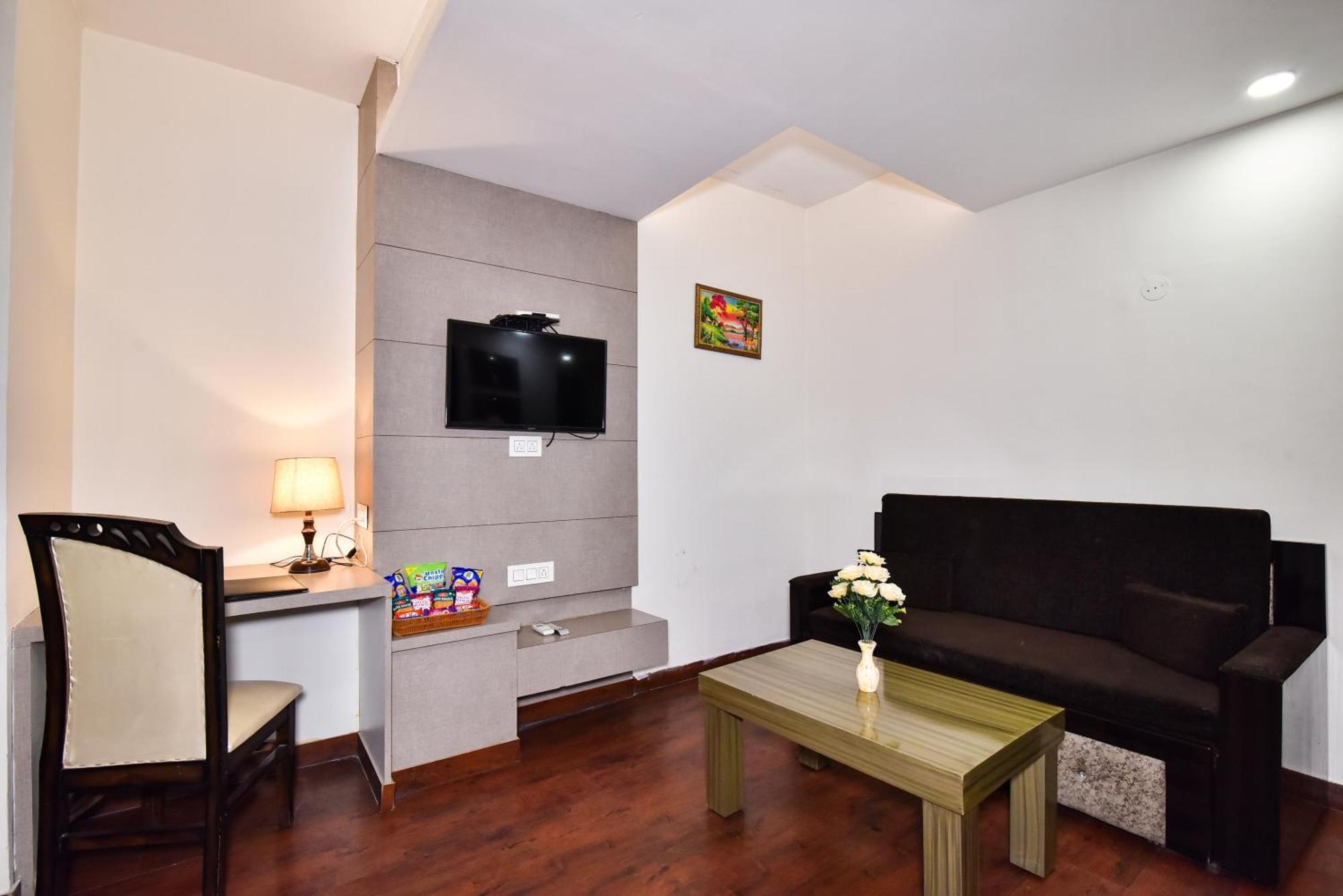 Pinaz Royale Hotel Amritsar Bagian luar foto