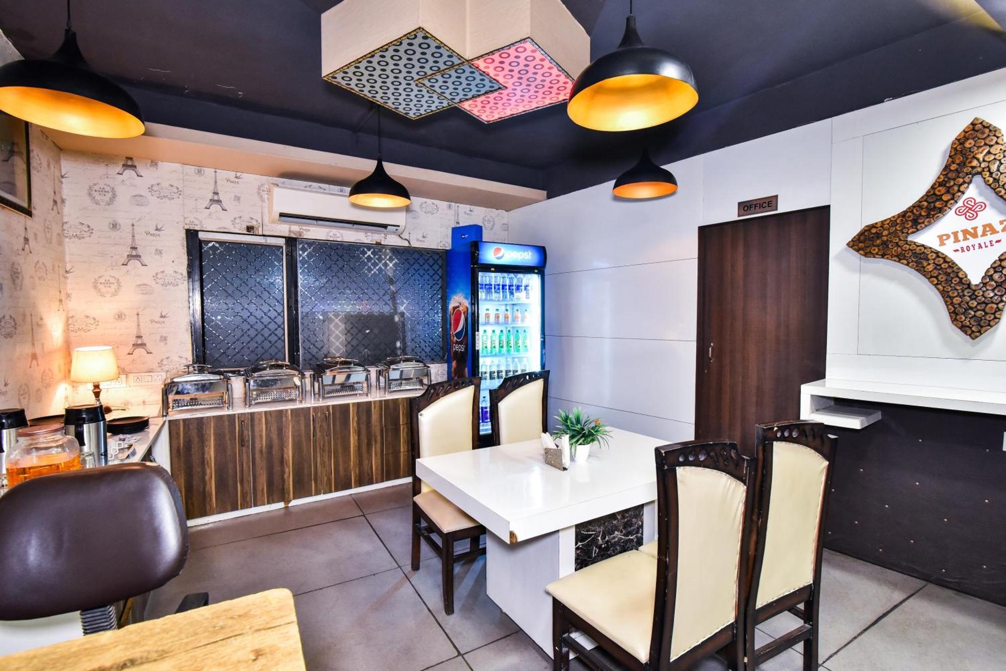 Pinaz Royale Hotel Amritsar Bagian luar foto