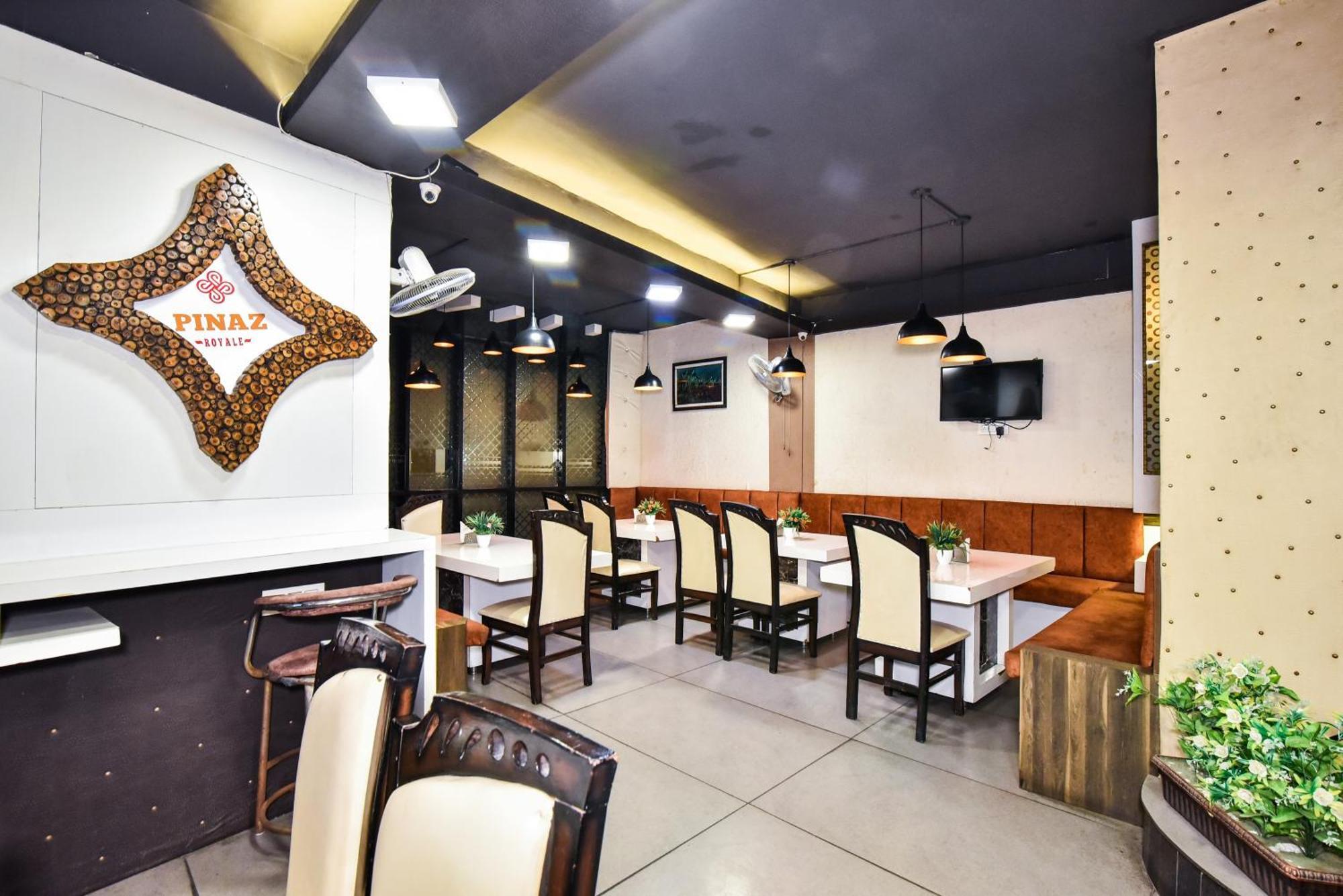 Pinaz Royale Hotel Amritsar Bagian luar foto