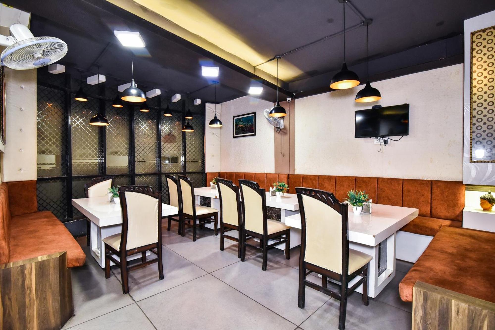 Pinaz Royale Hotel Amritsar Bagian luar foto