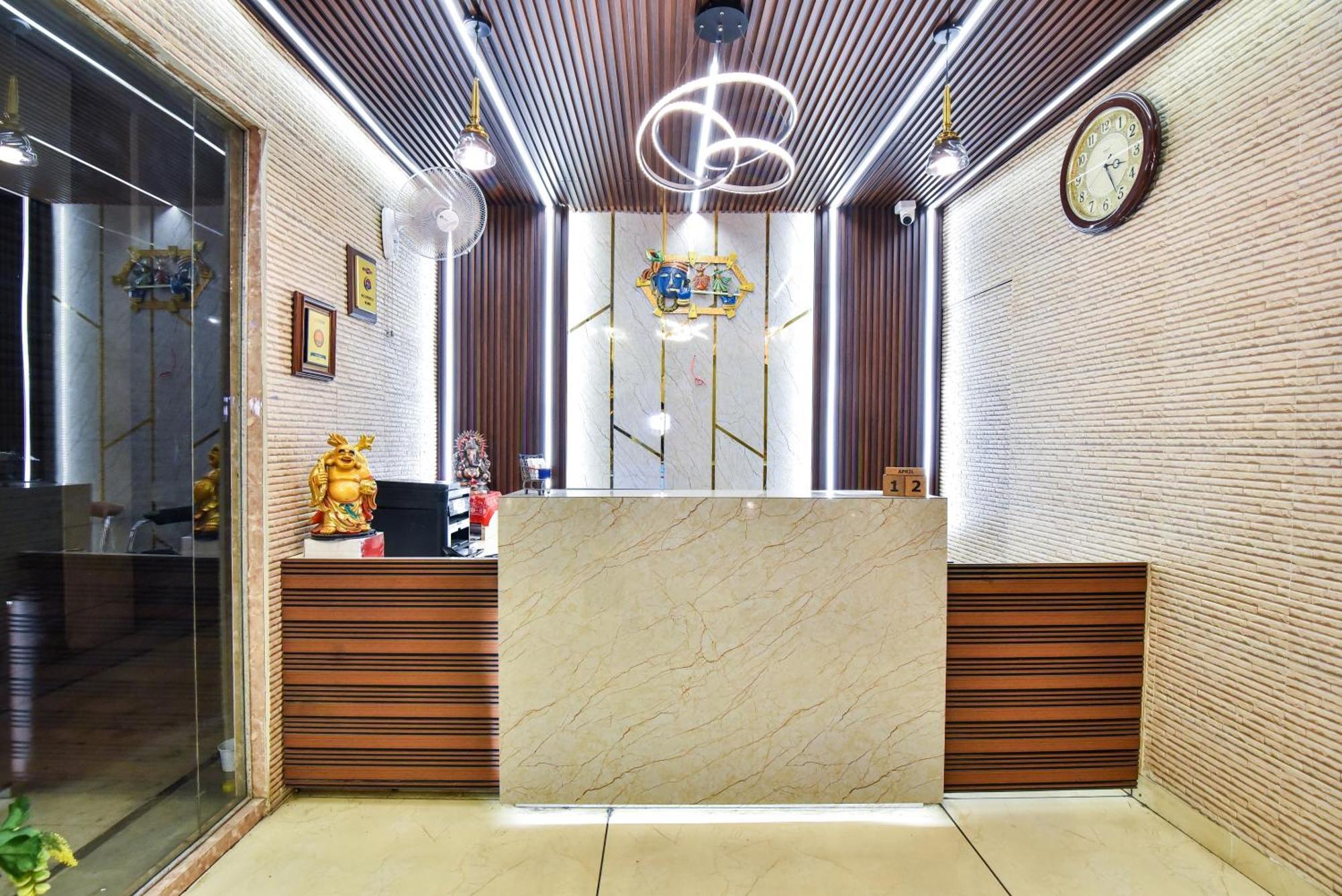 Pinaz Royale Hotel Amritsar Bagian luar foto