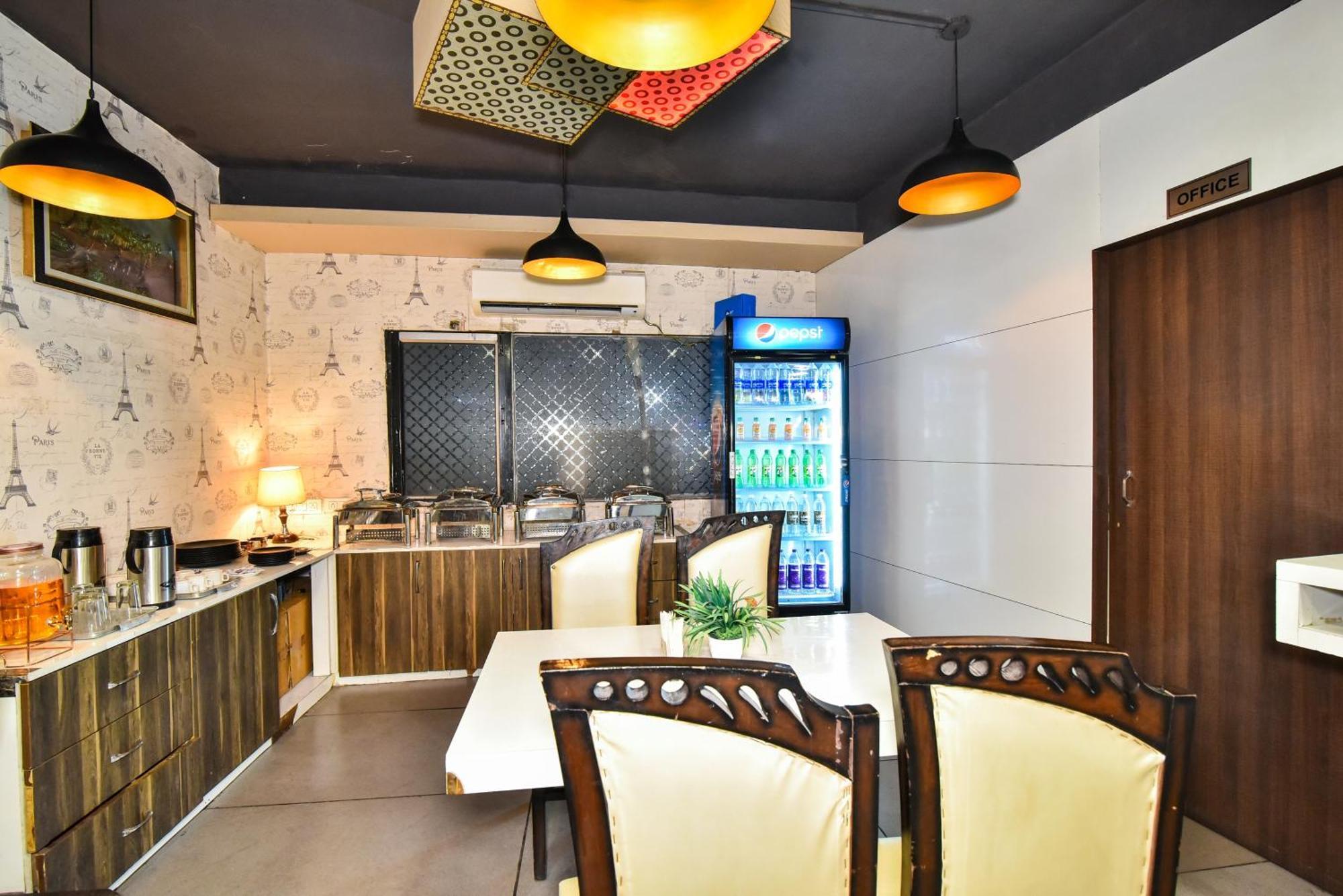 Pinaz Royale Hotel Amritsar Bagian luar foto